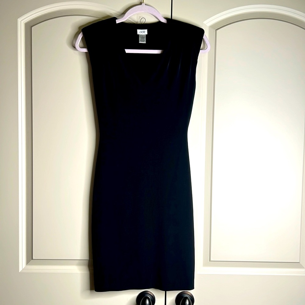 Cache Dress. Size 2. Very flattering!